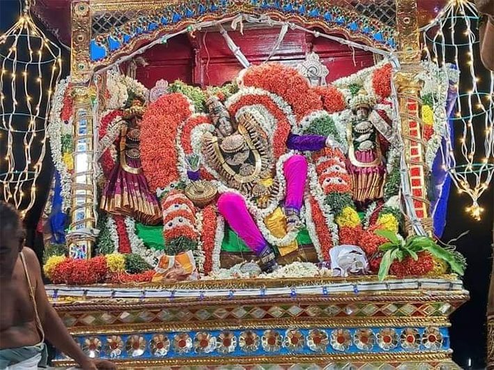 கல்லங்குறிச்சி வரதராஜ பெருமாள் கோயிலில் பூதேவி, ஸ்ரீதேவி சமேத வரதராஜ பெருமாள் ஏகாந்த சேவை