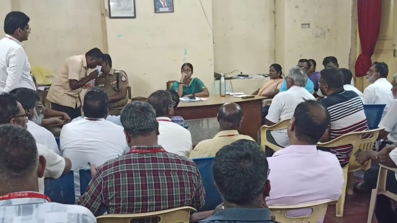 மயிலாடுதுறை ஓஎன்ஜிசி குழாயில் பராமரிப்புப் பணி…பொதுமக்கள் எதிர்ப்பு