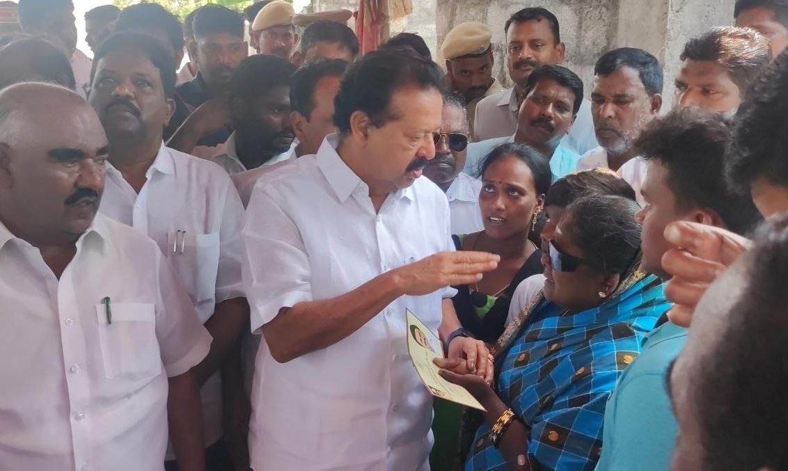 கள்ளக்குறிச்சி………சாராயம் குடித்த 5 பேர் பலி…… 10 பேர்  சீரியஸ்