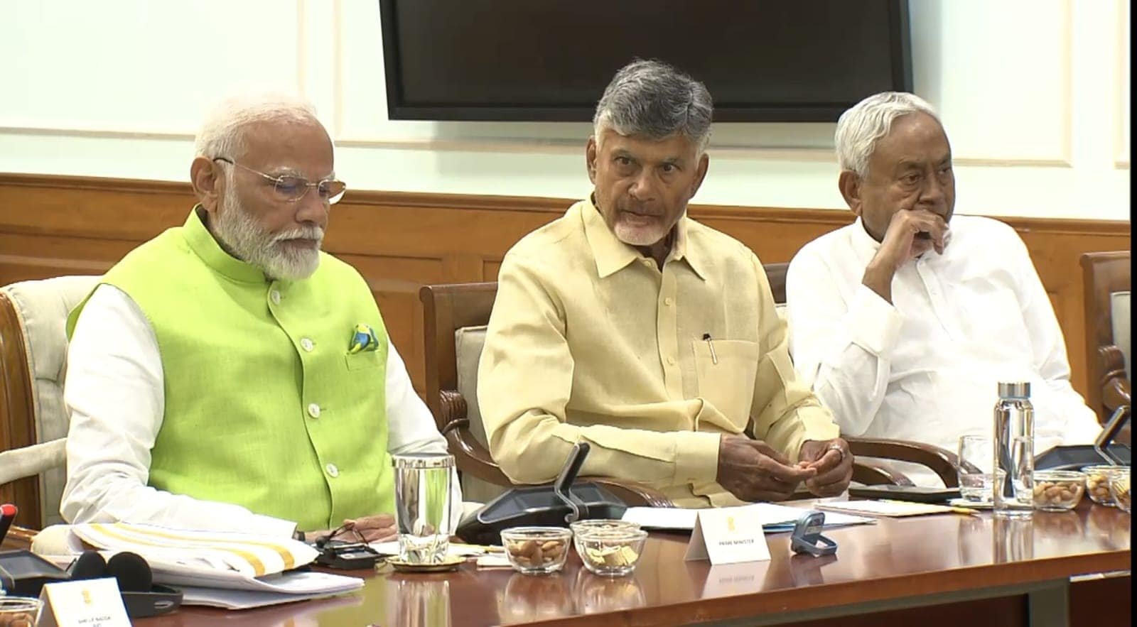 என்டிஏ தலைவராக தேர்ந்தெடுக்கப்பட்டார் மோடி..