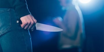 பிறந்த நாள் விழாவில் வாலிபருக்கு கத்திகுத்து.. 2பேர் கைது .. திருச்சியில் பரபரப்பு