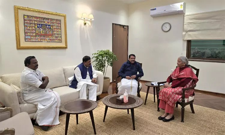 மத்திய நிதியமைச்சர் நிர்மலா சீதாராமனுடன் நயினார் நாகேந்திரன் சந்திப்பு