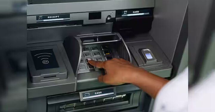 ஏப்ரல் 1 முதல் வங்கிகள் மற்றும் ஏடிஎம் பரிவர்த்தனைகளுக்கான புதிய கட்டணங்கள் அமல்