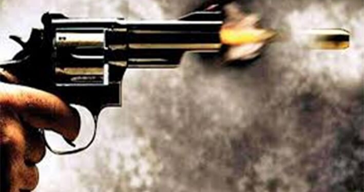 வழக்கறிஞர் மீது துப்பாக்கி சூடு…. பரபரப்பு