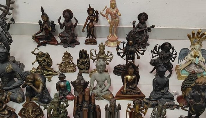 தேர்தல் பறக்கும் படையிடம் சிக்கிய 53 ஐம்பொன் சிலைகள்