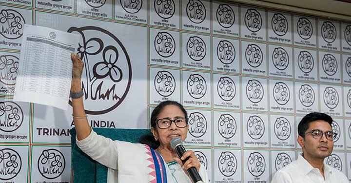 திரிணாமுல் வேட்பாளர் பட்டியல் வெளியீடு: 291 தொகுதிகளில் மம்தா கட்சி போட்டி