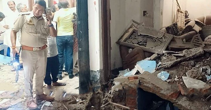 சிறையில் உள்ள முன்னாள் எம்.எல்.ஏ வீட்டில் வெடிவிபத்து – 6 பேர் காயம்