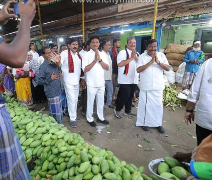 திருச்சி கிழக்கு தொகுதி வேட்பாளர் இனிகோ இருதயராஜை ஆதரித்து அமைச்சர்கள் சேகரிப்பு