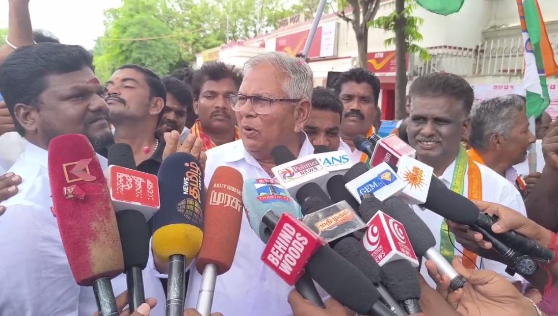 கவர்னரை கண்டித்து… தஞ்சையில் காங்., தவெகவினர் கண்டன ஆர்ப்பாட்டம்