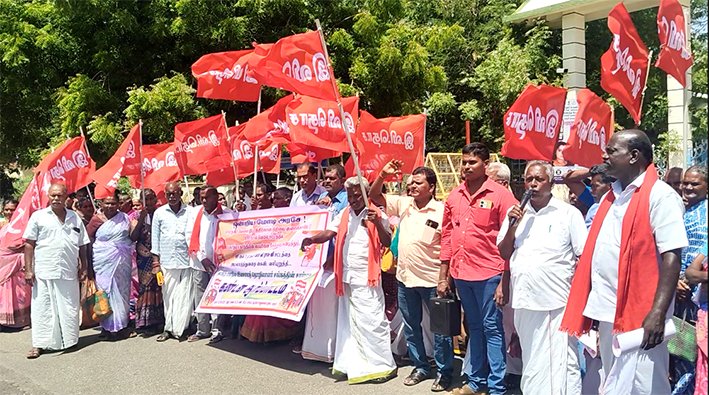 கரூரில் மத்திய அரசை கண்டித்து கண்டன ஆர்ப்பாட்டம்