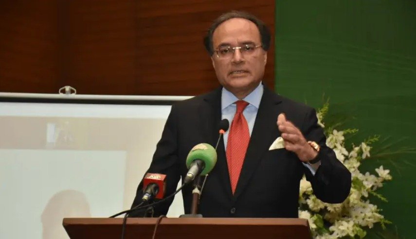 பாகிஸ்தான் 2026-27 பட்ஜெட்டிற்கு எண்ணெய் விலை உயர்வு, நிதி பற்றாக்குறை மற்றும் காலநிலை மாற்றம் உள்ளிட்ட பல்வேறு பொருளாதார அபாயங்கள் இருப்பதாக நிதியமைச்சகம் எச்சரித்துள்ளது.