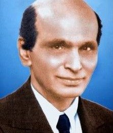 இந்தியாவின் எடிசன் என்று போற்றப்படும் ஜி.டி. நாயுடு தனது கண்டுபிடிப்புகள் மற்றும் தொழில்துறை சாதனைகளால் உலகை வியக்க வைத்த வரலாற்றுப் புகைப்படம்.