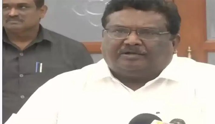 நாங்கள் மிரட்டல்களுக்கு அஞ்சுபவா்கள் இல்லை"- சிவசங்கர் காட்டம்
