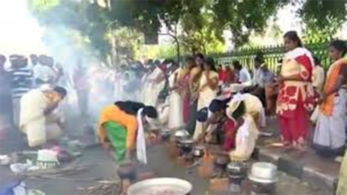 திருச்சியில் தடைபட்ட திருவிழா-மீண்டும் நடத்த அனுமதி வேண்டும்