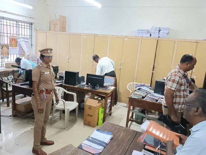 திருச்சி கலெக்டர் அலுவலகத்திற்கு வெடிகுண்டு மிரட்டல்