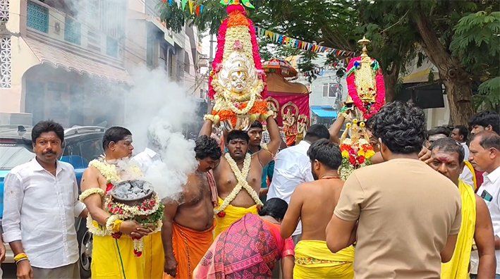 கும்பகோணம் காத்தாயி அம்மன், காளியம்மன், மாரியம்மன் கோவிலில் ஆனி மாத உற்சவம்
