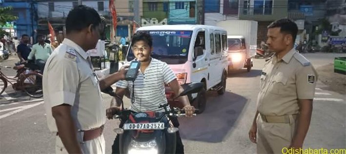 மது அருந்தி வாகனம் ஓட்டியதாக 16,031 வழக்குகள் பதிவு-அதிரடி