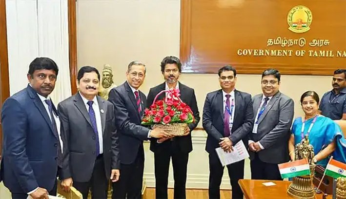 முதல்வர் விஜயுடன் வங்கி அதிகாரிகள் சந்திப்பு