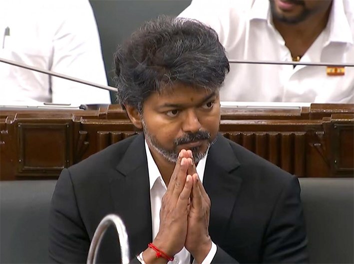 விஜய் பேரவையில் பம்மி, பதுங்குவது ஏன்?- திமுக ஐடி விங்