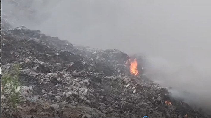 கரூர் மாநகராட்சி குப்பை கிடங்கில் தீ விபத்து -பரபரப்பு
