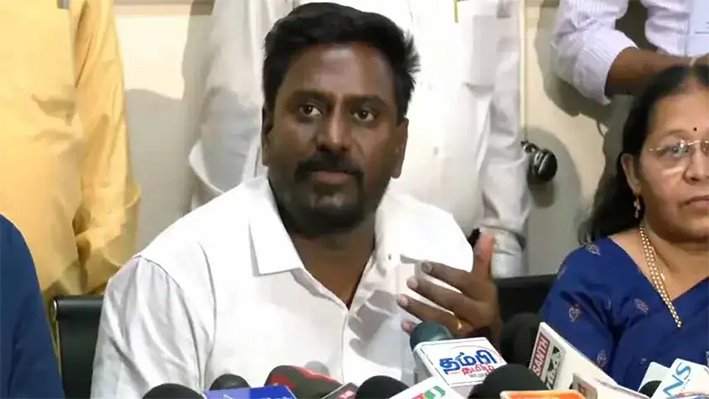 தமிழ்நாட்டின் கல்வியும் மாறுது…இனி கதைகளின் வழியே கணிதம்… அமைச்சர் ராஜ்மோகன்