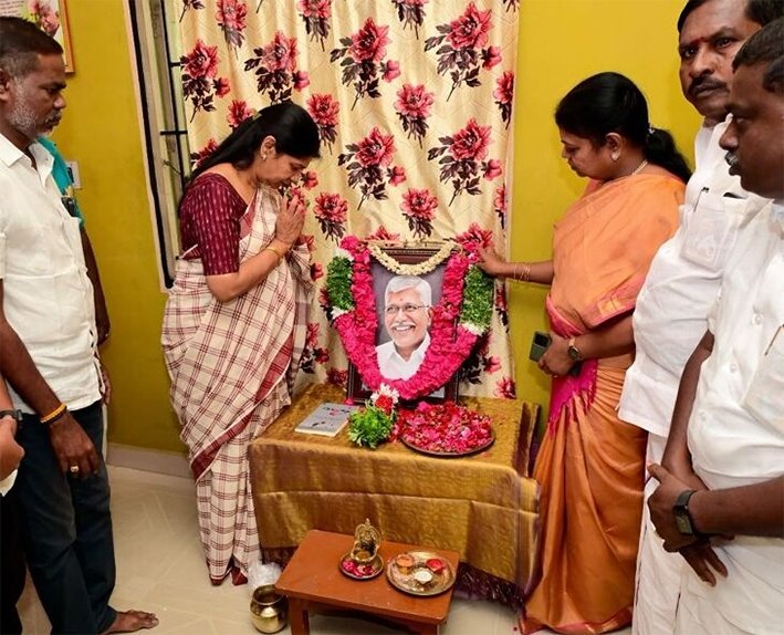 வெக்கை பூமணிக்கு கனிமொழி MP நேரில் அஞ்சலி