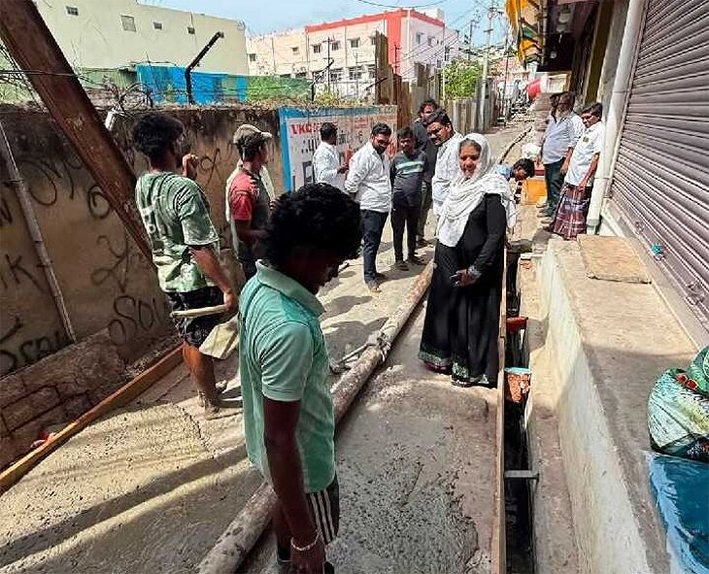 திருச்சியில் புதிய சாலை அமைக்கும் பணிகள் ஆய்வு!