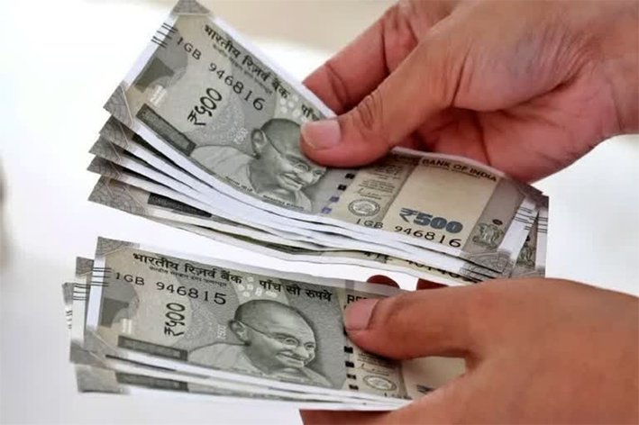 அரசு வேலை வாங்கித் தருவதாக பெண்ணிடம் ரூ.43 லட்சம் மோசடி