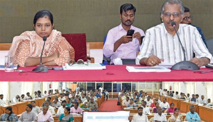 சீமைக்கருவேல மரம் இல்லாத மாவட்டமாக மாற்ற வேண்டும்-புதுகை கலெக்டர்