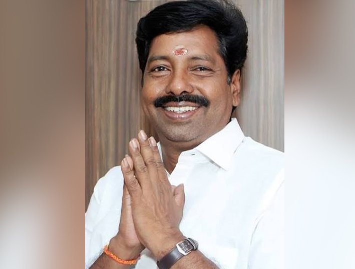 தவெகவில் இணைகிறார் திருச்சி அதிமுக மா.செ.சீனிவாசன்