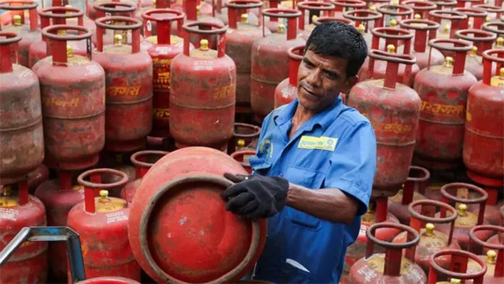 இறந்தவர் பெயரில் LPG இணைப்பு இருந்தால் -சிலிண்டர் நிறுத்தம்