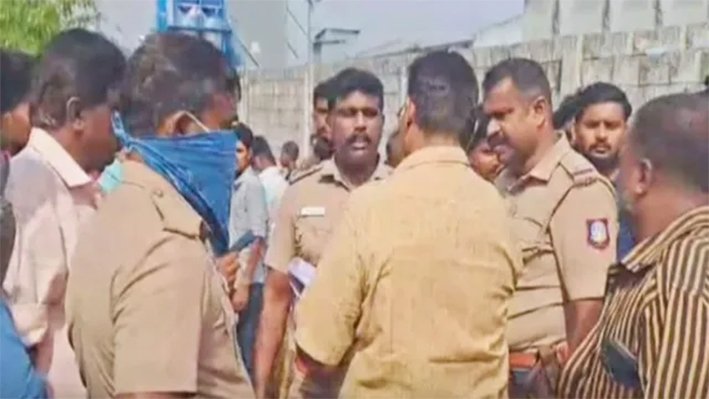 தென்காசியில் இளைஞர் தலை துண்டித்து கொலை.. 4 பேர் கைது