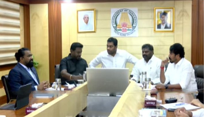 நேபாளத்தில் சிக்கிய தமிழர்களை மீட்க உயர்மட்ட ஆலோசனை!