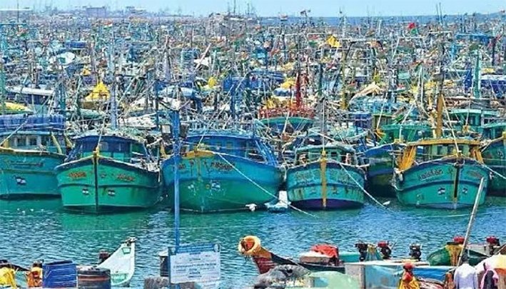ஆந்திராவில் சிறைபிடித்த படகுகளை மீட்கக் கோரி மீனவர்கள் போராட்டம்