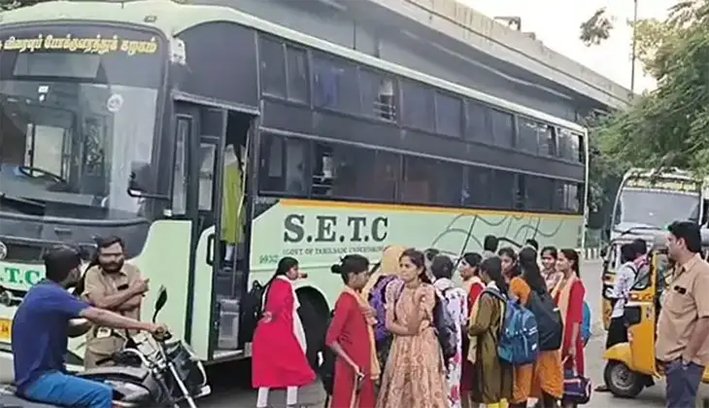 ஓசூரில் பேருந்துகள் நிறுத்தம்; பயணிகள் அவதி