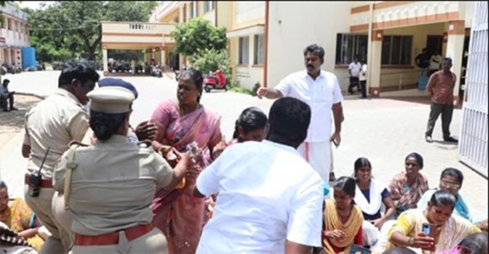 கடலூர் மாநகராட்சி நுழைவாயில் தர்ணா-பெண் தீக்குளிக்க முயற்சி