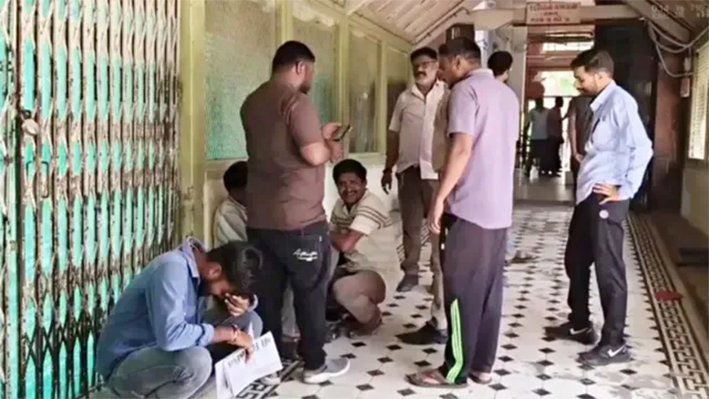“கள்ளச்சாராயம் குடித்து 4 பேர் பலி!-18 பேர் மருத்துவமனையில்!