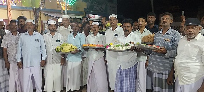 கோதண்ட ராம சுவாமி கோவிலுக்கு வரிசை வழங்கிய இஸ்லாமியர்கள்