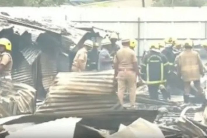 கோவை நவஇந்தியா அருகே 7 சிலிண்டர்கள் வெடித்து விபத்து