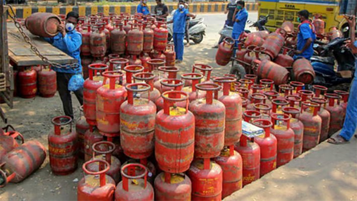 LPG சிலிண்டர் மானிய விலையில் தொடர்ந்து கிடைக்க ஆக.15-க்குள் eKYC செய்வது கட்டாயம்