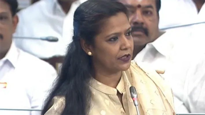 ரேசன் கடையில் மளிகை பொருட்கள் வழங்க வேண்டும்