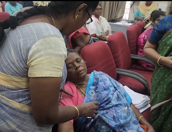 கரூர் கலெக்டர் அலுவலகத்தில் மனு அளிக்க வந்த பெண் திடீர் மயக்கம்