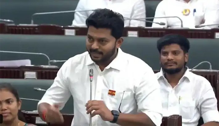 வண்டல் மண் திருட்டா?”“பக்கத்து ஊருக்குக் கூட விடமாட்டோம்!