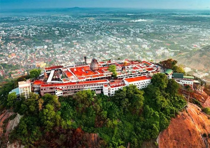 பழனி கோயிலுக்கு வெடிகுண்டு மிரட்டல்...ஒருவர் கைது