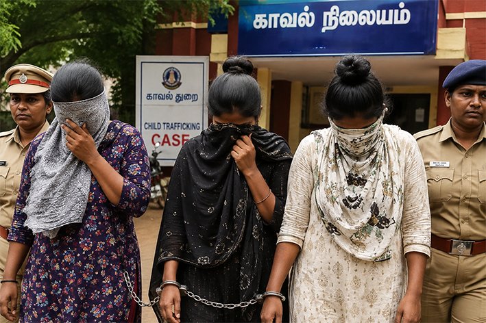 குழந்தை விற்பனை புகார்: 3 பெண்கள் கைது!