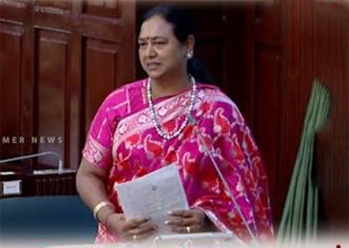 தமிழகத்தில் சாலைகள் சரியில்லை.... பிரேமலதா ஆதங்கம்