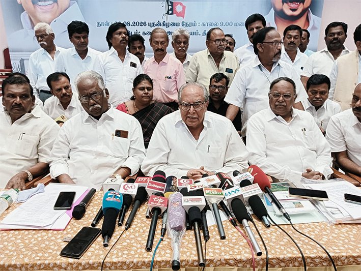 திமுக அரசின் சாதனைகளை- தவெக அரசு மாற்ற முயற்சி..தொ.மு.ச.சண்முகம்