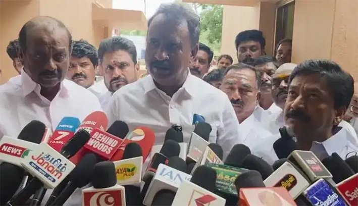 சசிகலா,டிடிவி தினகரனை அதிமுகவில் சேர்க்க வேண்டும்-எஸ்.பி.வேலுமணி