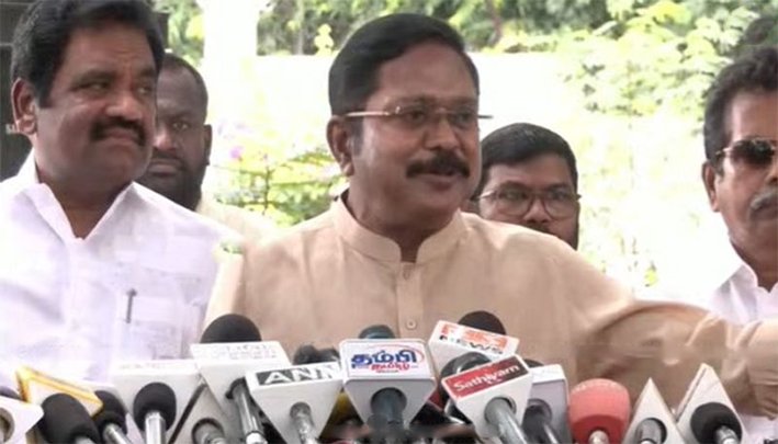 தூயசக்தியின் முகமூடியை கிழிக்கவே ஆளுநரிடம் புகார் அளித்துள்ளோம்-டிடிவி