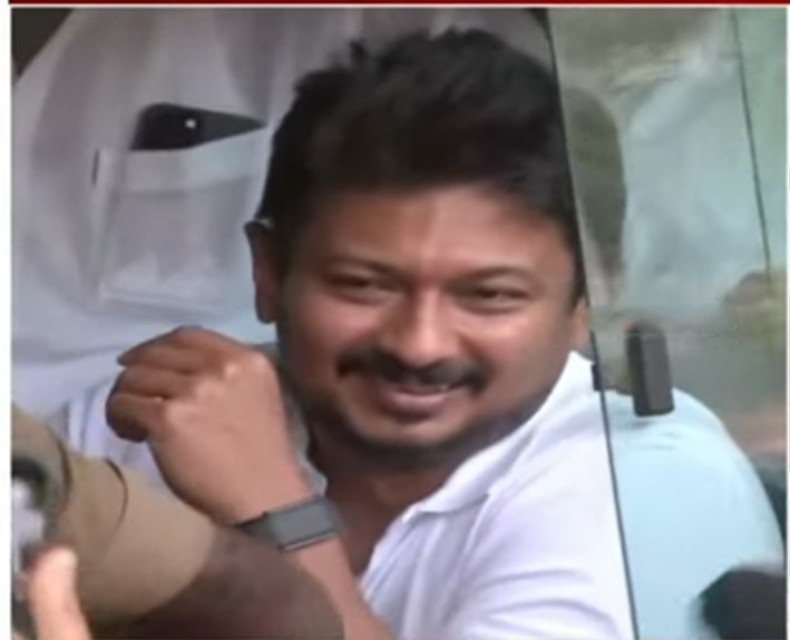 நீதிமன்ற அறிவுறுத்தலை மீறி உதயநிதி ஸ்டாலின் கைது